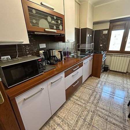 Apart. Premium Ultracentral, 3 Camere Loc Parcare. Ploieşti Exteriör bild