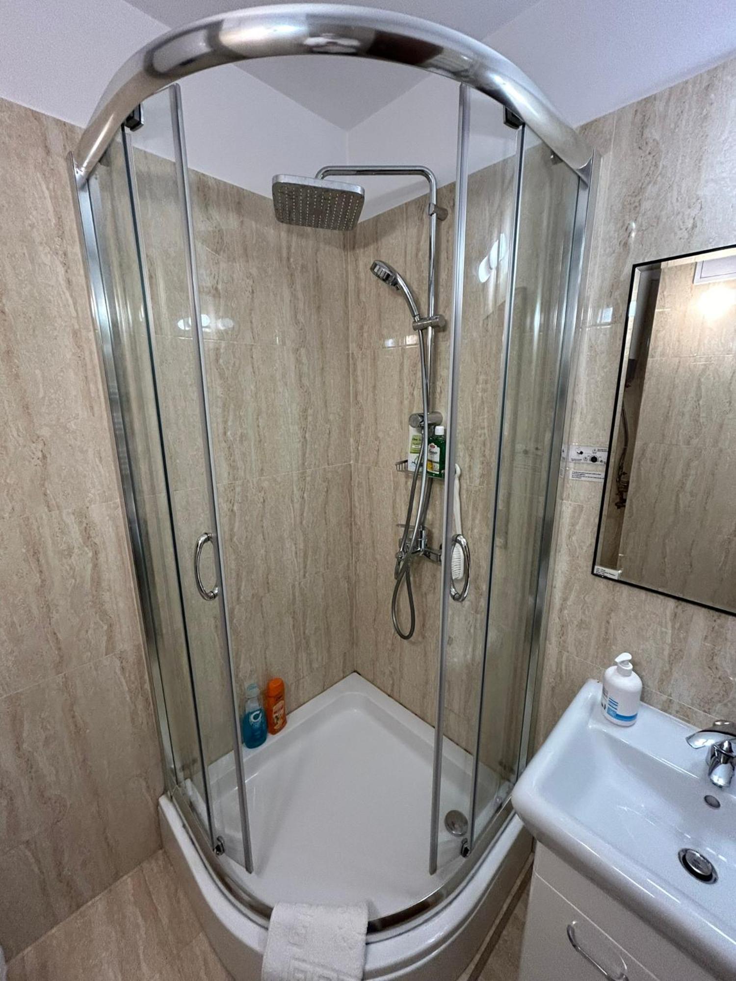 Apart. Premium Ultracentral, 3 Camere Loc Parcare. Ploieşti Exteriör bild