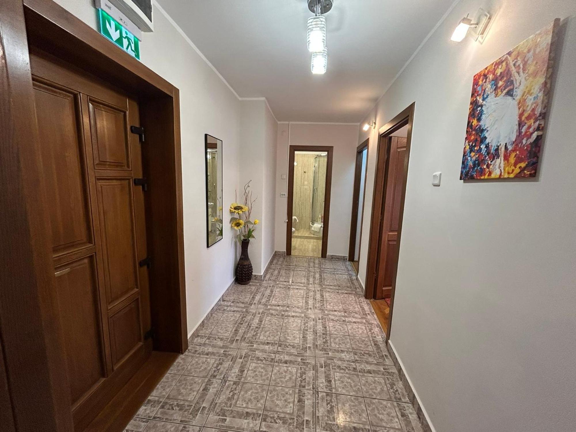 Apart. Premium Ultracentral, 3 Camere Loc Parcare. Ploieşti Exteriör bild